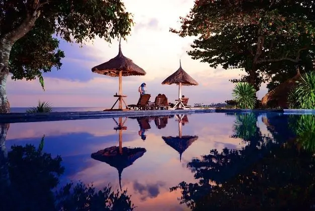Sunsethouse Lombok - Havuz