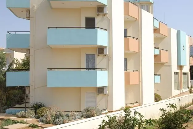 Sunshine Apartments Garden