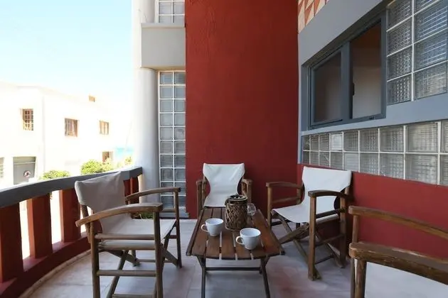 Sunshine Apt- Unique Holidays by the Sea