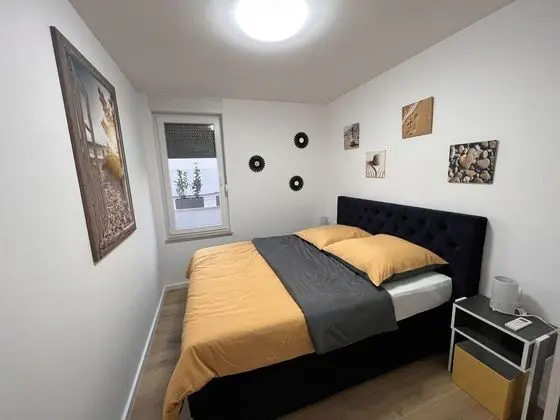 Sunshine Deluxe 79m2 Apartment With Pool, 50 m2 Garden Lounge and Outdoor Space - Oda