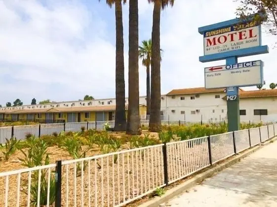Sunshine Village Motel - Dış Mekan