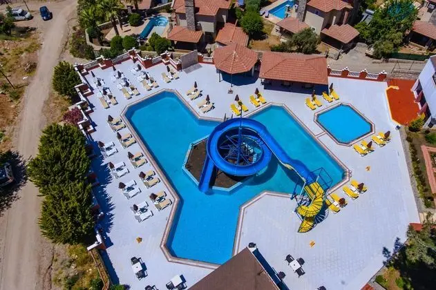 Sunshine Holiday Resort - 5