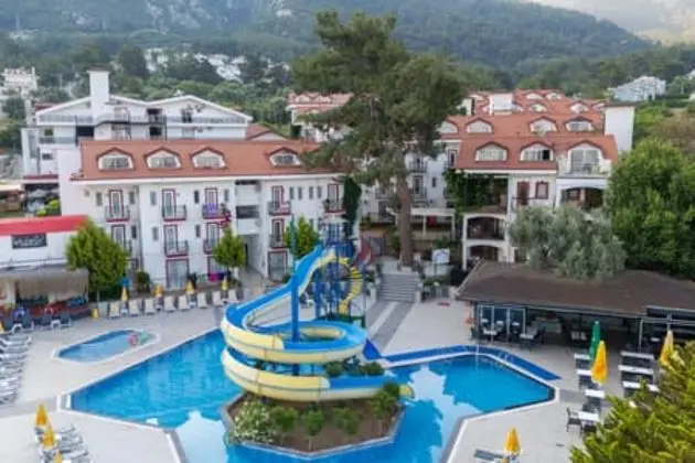 Sunshine Holiday Resort - 1