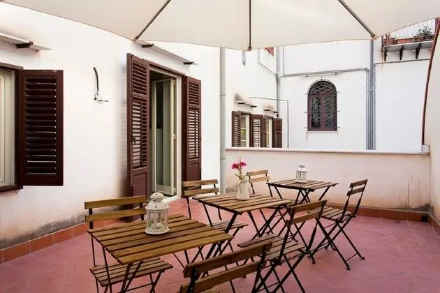 Sunshine Hostel