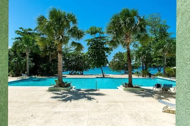 Sunshine at Little Bay Country Club - Havuz