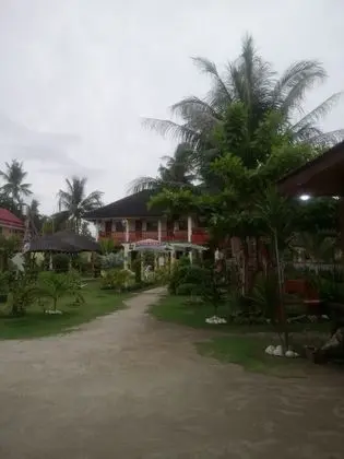 Sunshine Paradise Inn