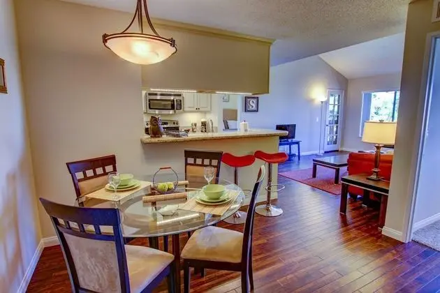 Sunshine Suites at Hillcrest - Öne Çıkan Resim