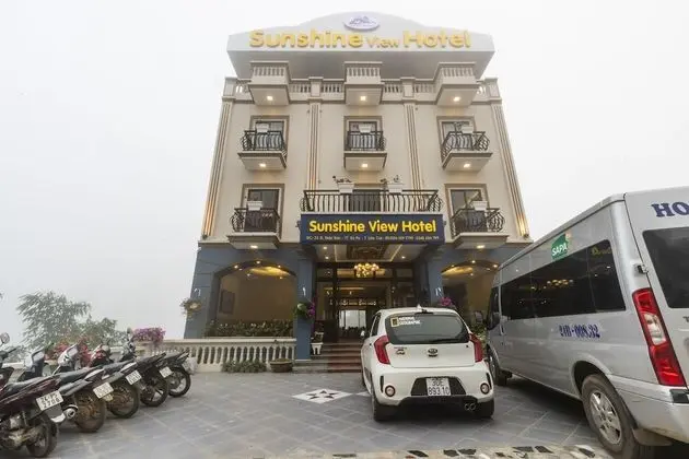 Sunshine View Hotel - 1