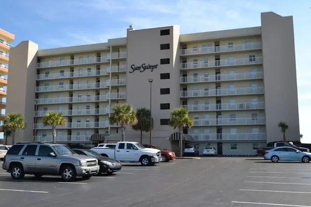Sunswept Condominiums - Genel