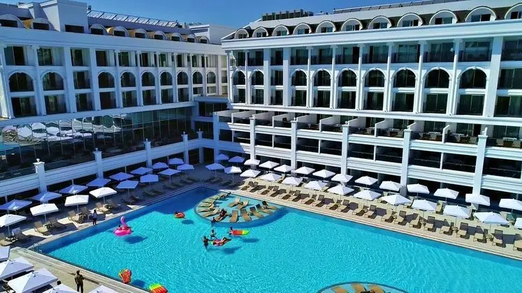 Sunthalia Hotels & Resort