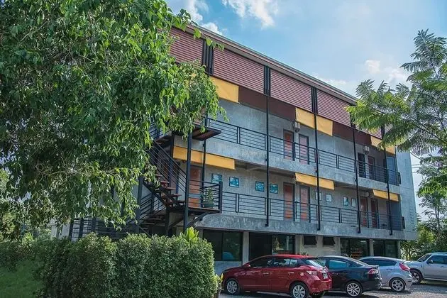 Suntisuk Place