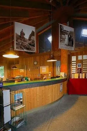 Sunwapta Falls Rocky Mountain Lodge - Lobi