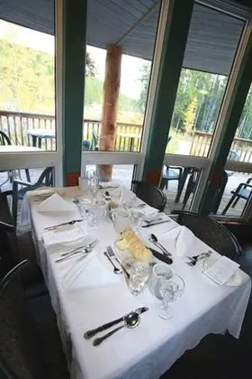 Sunwapta Falls Rocky Mountain Lodge - Yerinde Yemek