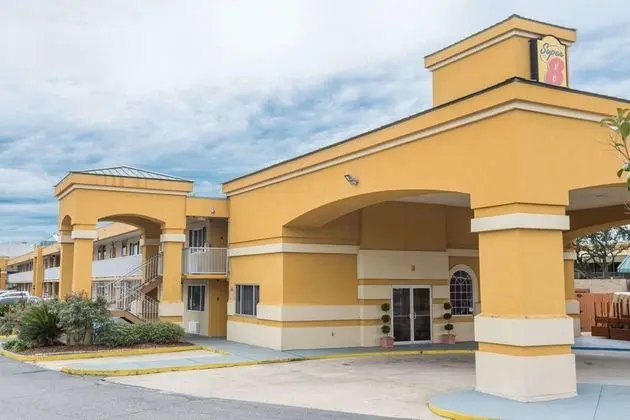 Super 8 by Wyndham Baton Rouge/I-10 - Genel