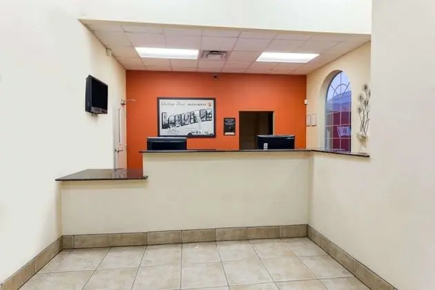 Super 8 by Wyndham Baton Rouge/I-10 - Lobi