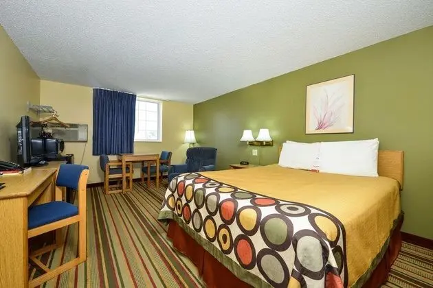 Super 8 by Wyndham Minot Airport - Genel