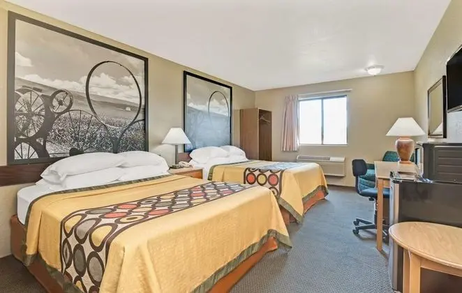 Super 8 by Wyndham Spokane/West - Genel