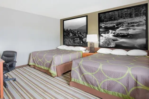 Super 8 by Wyndham Abingdon VA