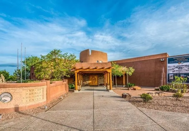 Super 8 by Wyndham Albuquerque East