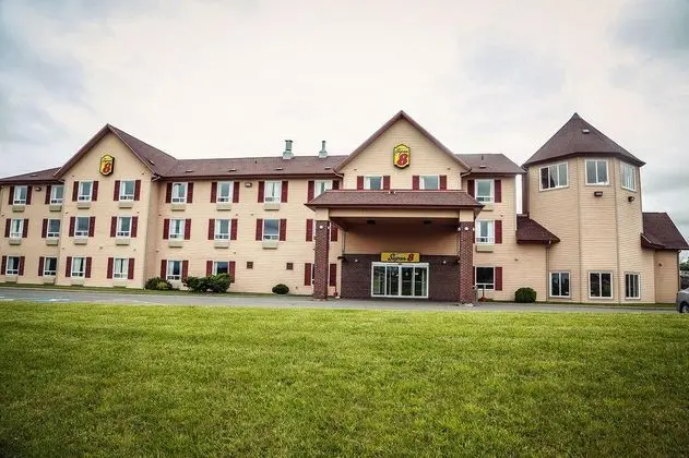 Super 8 by Wyndham Amherst