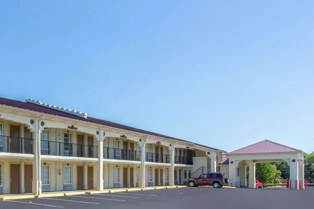 Super 8 by Wyndham Antioch/Nashville South East - Dış Mekan