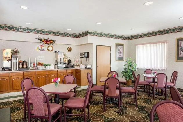 Super 8 by Wyndham Athens