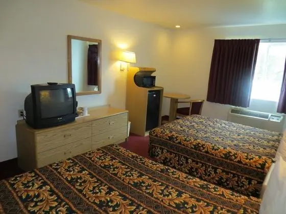 Super 8 by Wyndham Austin North/University Area