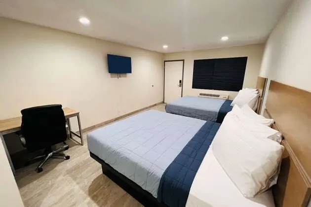 Super 8 by Wyndham Bakersfield Ca - Oda