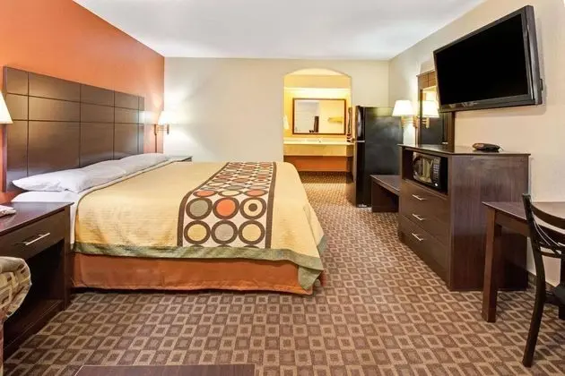 Super 8 by Wyndham Baytown/Mont Belvieu