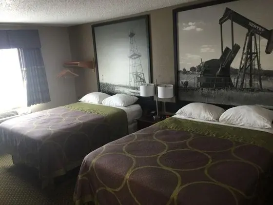 Super 8 by Wyndham Bedford DFW Airport West