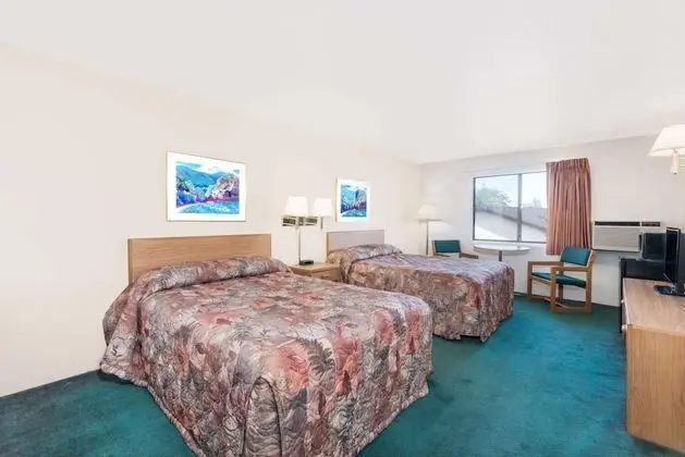 Super 8 by Wyndham Belle Fourche SD - Oda