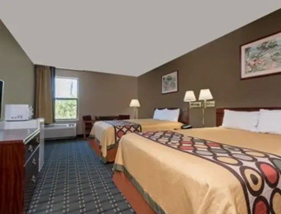 Super 8 by Wyndham Bellefontaine