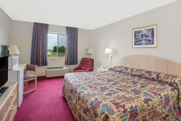 Super 8 by Wyndham Bethany MO