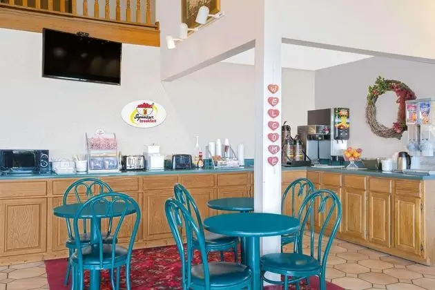 Super 8 by Wyndham Bethany MO - Genel