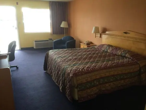 Super 8 by Wyndham Breaux Bridge