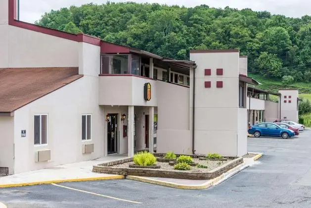 Super 8 by Wyndham Bridgeport/Clarksburg Area - Genel