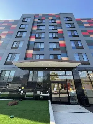 Super 8 by Wyndham Brooklyn Williamsburg - Dış Mekan