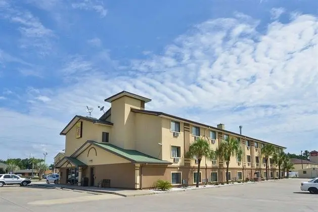 Super 8 by Wyndham Brunswick/St Simons Island Area