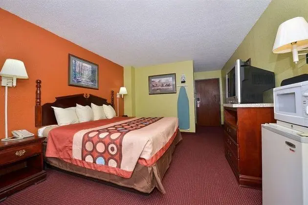 Super 8 by Wyndham Brunswick/St Simons Island Area