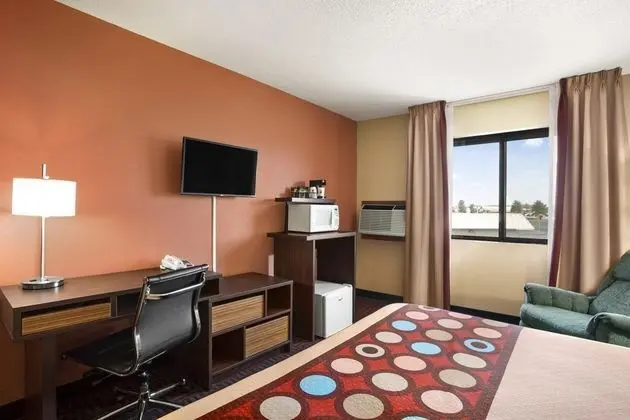 Super 8 by Wyndham Carbondale - Genel