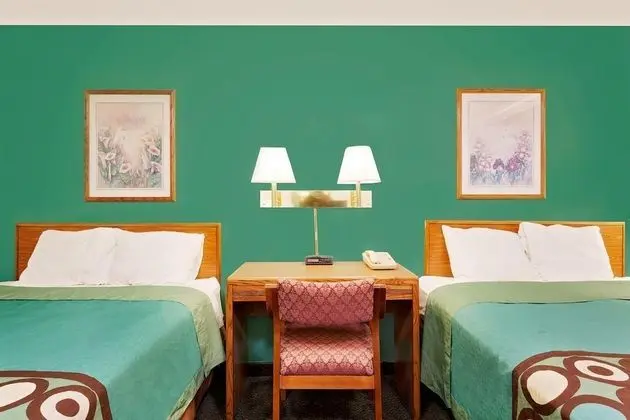 Super 8 by Wyndham Carlisle-South - Genel