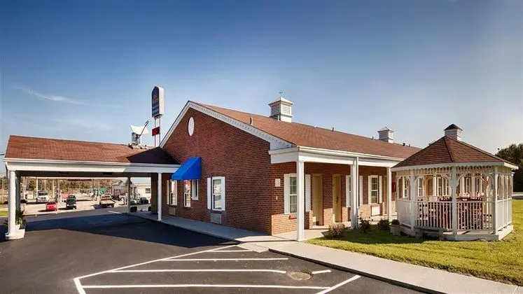 Super 8 by Wyndham Cave City