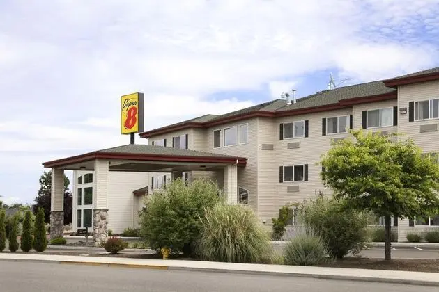 Super 8 by Wyndham Central Pt Medford