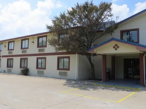 Super 8 by Wyndham Champaign