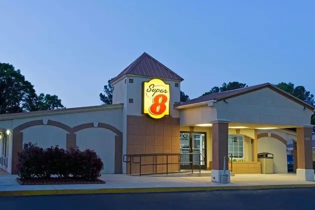 Super 8 by Wyndham Charlotte Airport North