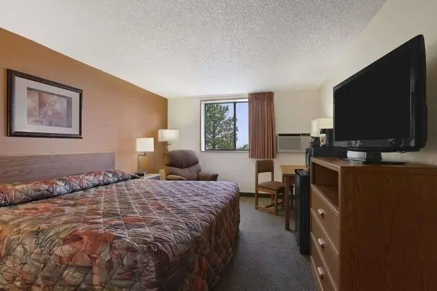 Super 8 by Wyndham Cheyenne WY