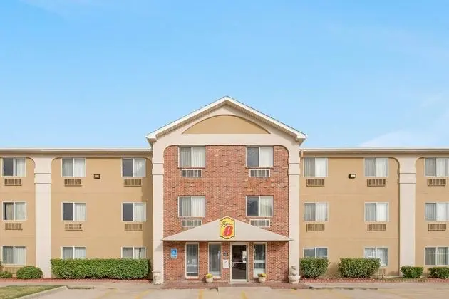 Super 8 by Wyndham College Station