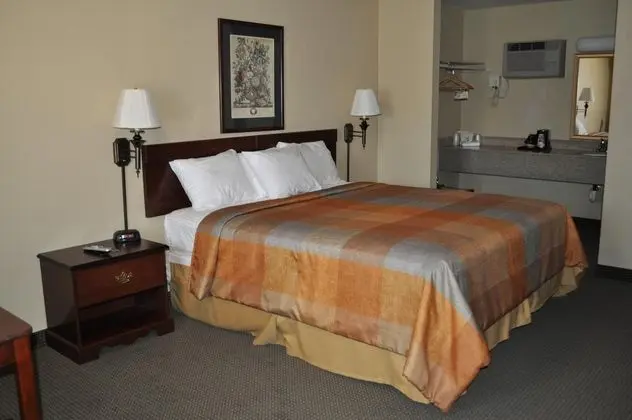 Super 8 by Wyndham Corning