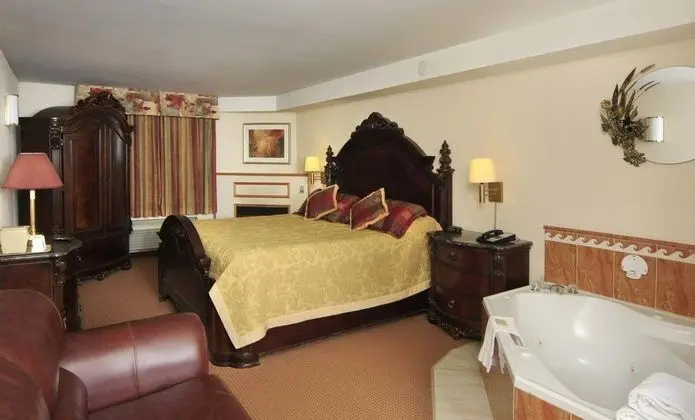Super 8 by Wyndham Cornwall - Genel