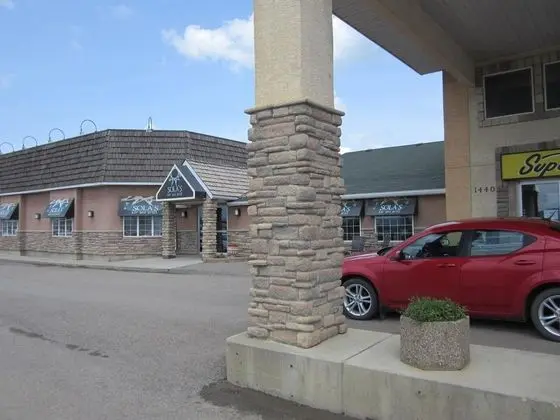 Super 8 by Wyndham Dawson Creek